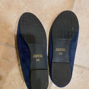 Shoes - Cute flats -- excellent used condition Shoes - Cute flats -- excellent used condition